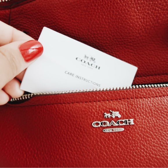 COACH Red Medium sized handbag - Picture 2 of 5